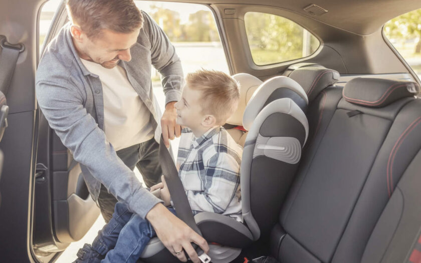 Folgesitz im Auto für Kinder